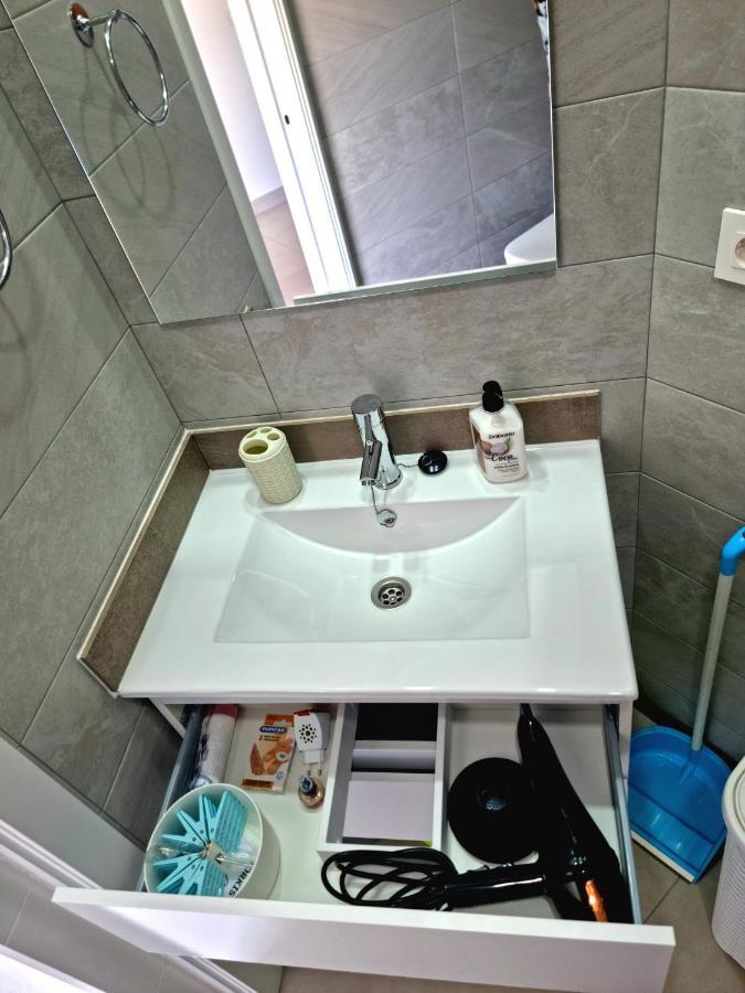 Apartamentos Elemar Free Luggage Storage Malaga Exterior photo