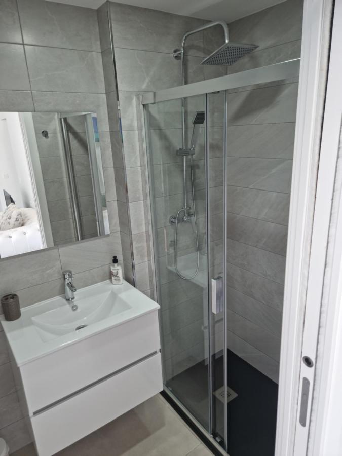 Apartamentos Elemar Free Luggage Storage Malaga Exterior photo